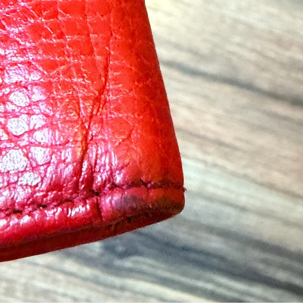 Gucci Interlocking G Bifold Wallet in red pebbled leather authentic genuine - Picture 3 of 16
